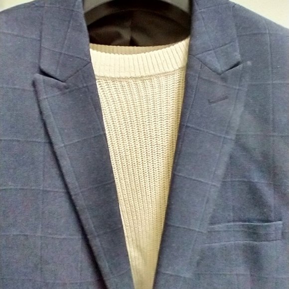 Charcoal Men Plaid pattern by Le Château  S42 - Picture 6 of 8